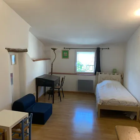 La Maison Des Fontaines בית נופש *